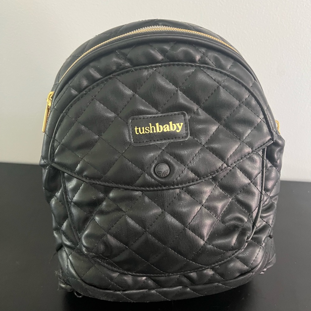 Tushbaby Quilted Black Carrier
